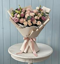 Букет цветов из:  Розы и Лизиантусы в Чепигинской