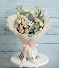 Букет цветов из:  Розы и Лизиантусы в Чепигинской