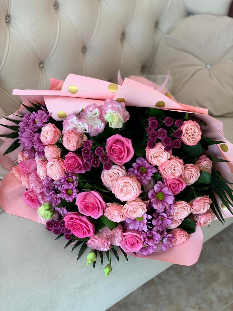 Букет цветов из: Хризантемы, Розы и Лизиантусы в Чепигинской