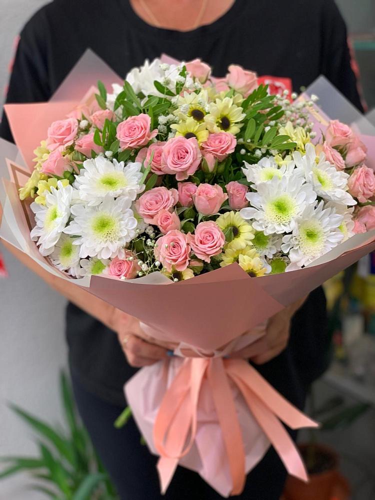 Букет цветов из: Розы и Хризантемы в Чепигинской