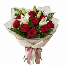 Букет цветов из:  Лилии и Розы в Чепигинской
