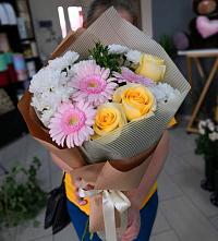 Букет цветов из:  Герберы, Розы и Хризантемы в Чепигинской
