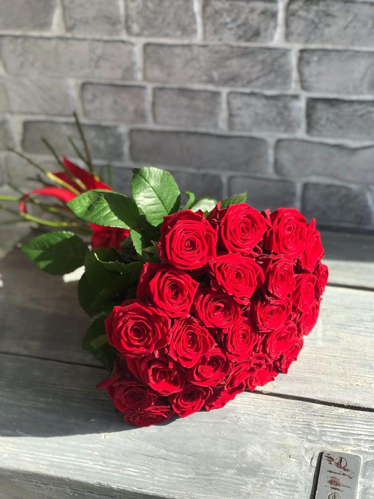 Букет Красные розы Фридом в Чепигинской