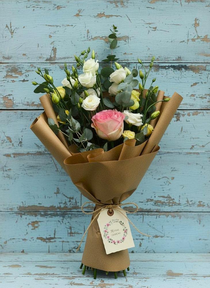 Букет цветов из: Розы и Лизиантусы в Чепигинской