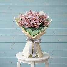 Букет цветов из:  Орхидеи и Розы в Чепигинской
