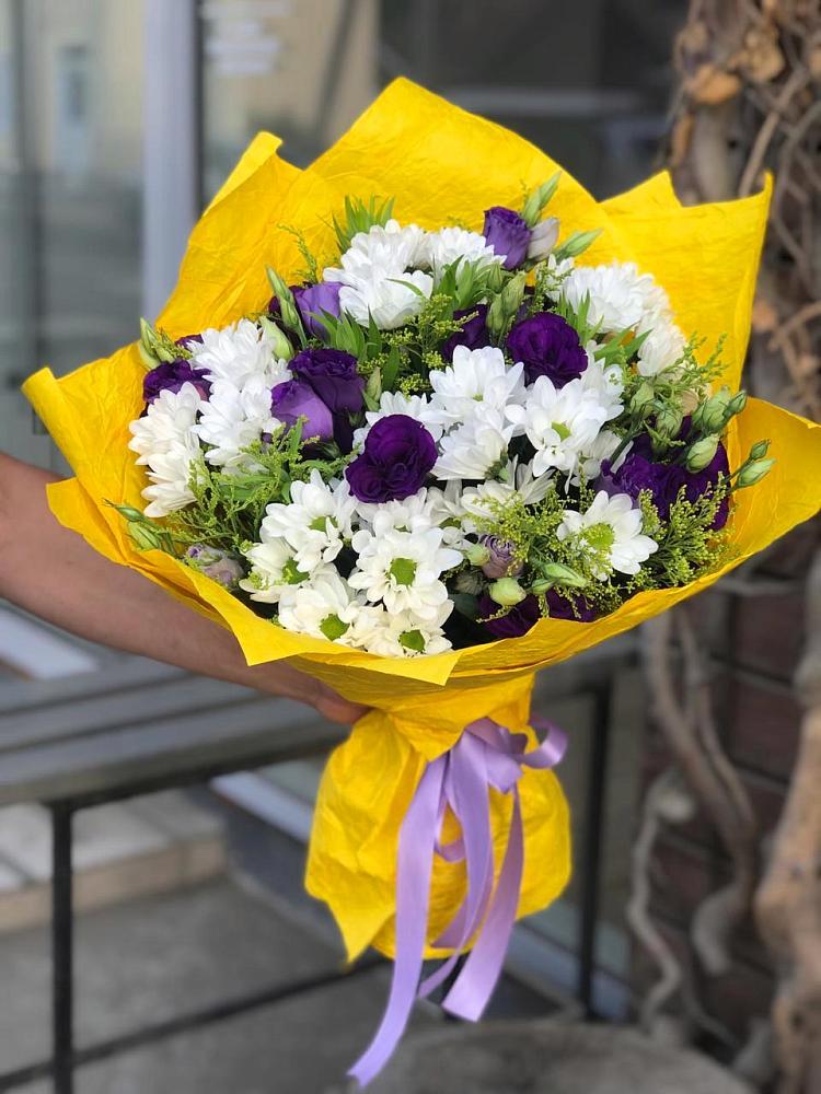 Букет цветов из: Ирисы, Хризантемы и Ромашки в Чепигинской