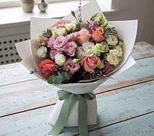 Букет цветов из:  Розы, Лизиантусы и Гвоздики #REPLACE_PRED# Чепигинской