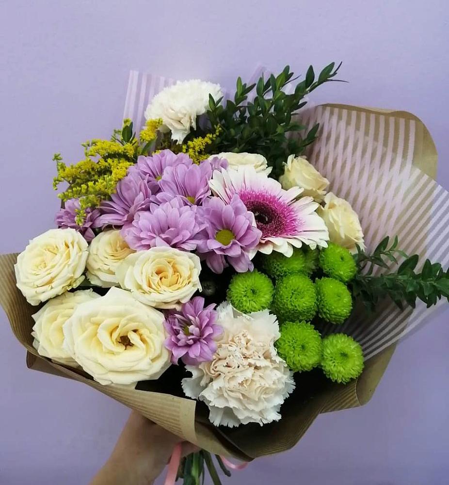 Букет цветов из: Хризантемы, Розы, Гвоздики и Герберы в Чепигинской