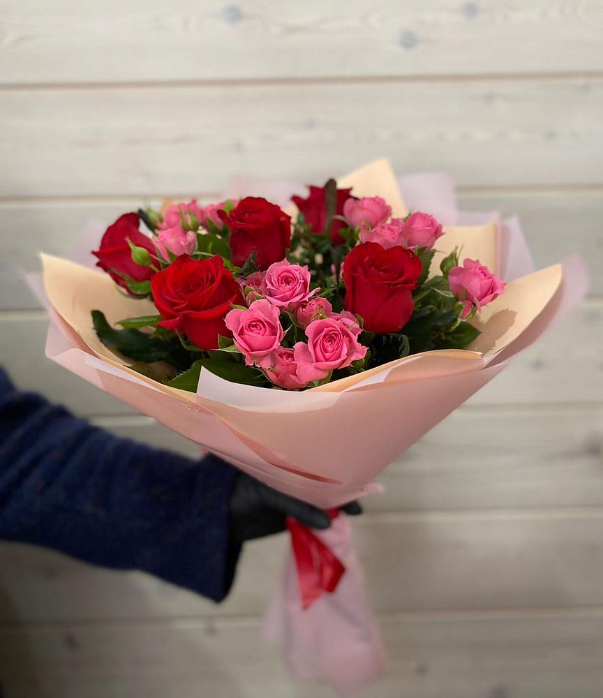 Букет цветов из: Розы в Чепигинской