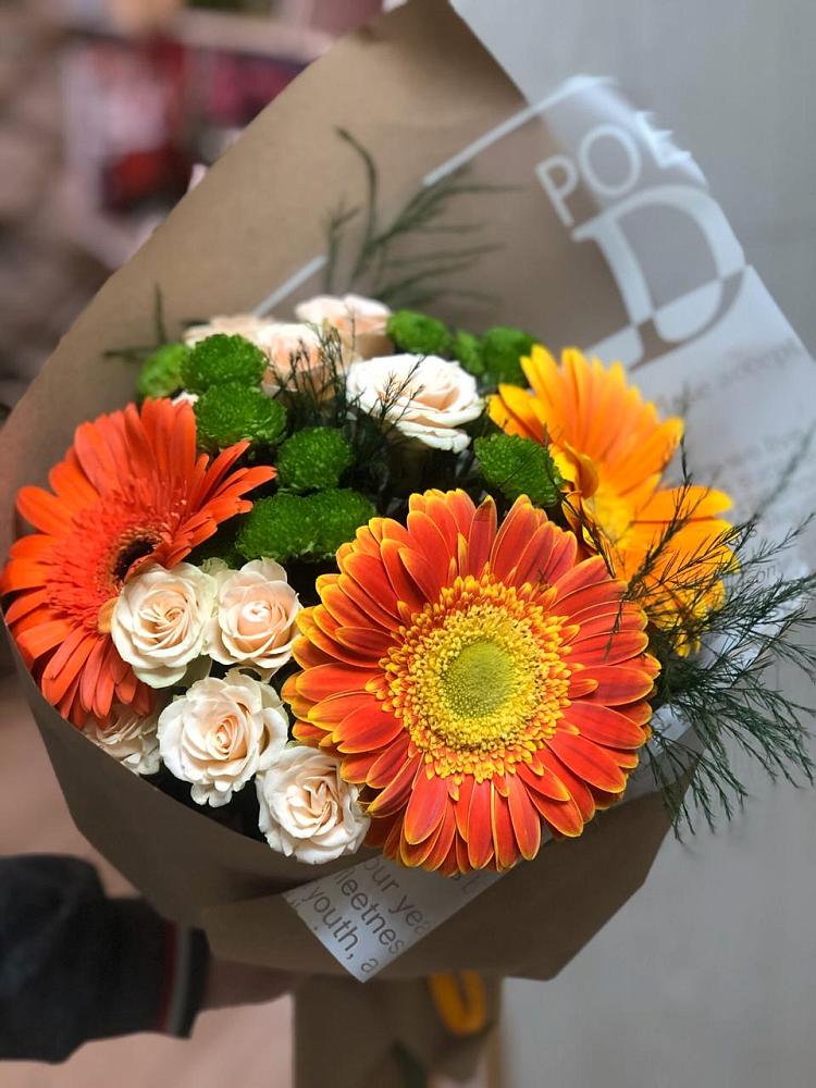 Букет цветов из: Герберы, Хризантемы и Розы в Чепигинской