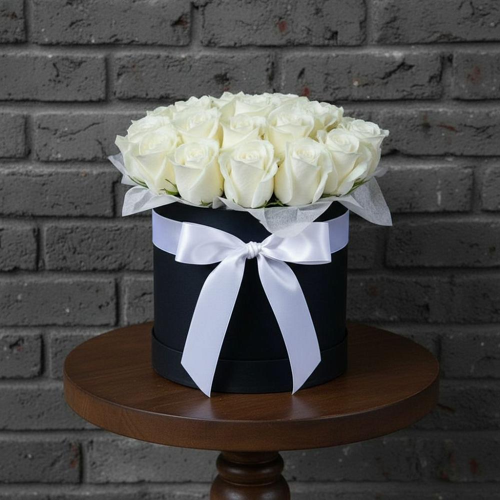 Цветочная композиция из Розы в шляпной коробке в Чепигинской