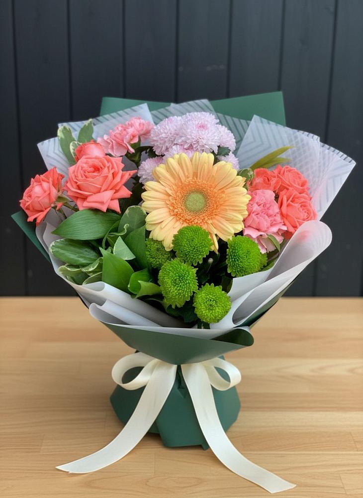 Букет цветов из: Гвоздики, Розы, Герберы и Хризантемы в Чепигинской
