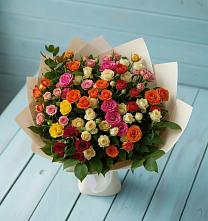 Букет Микс из разноцветных кустовых роз в Чепигинской