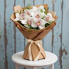 Букет цветов из:  Орхидеи и Розы в Чепигинской