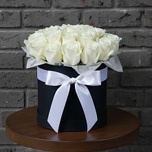 Цветочная композиция из Розы в шляпной коробке в Чепигинской