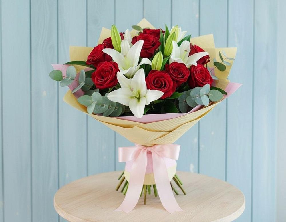 Букет цветов из: Лилии и Розы в Чепигинской